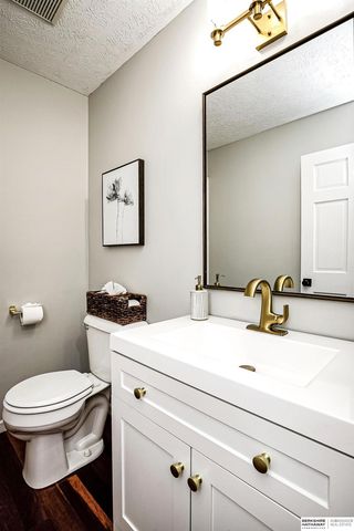 1509 S 152nd Avenue Circle, Omaha, NE 68144