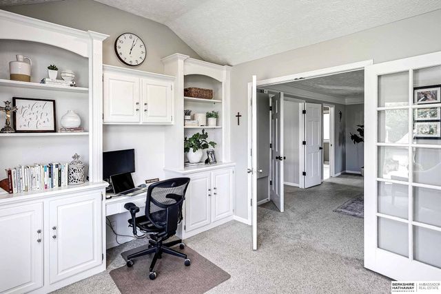 1509 S 152nd Avenue Circle, Omaha, NE 68144