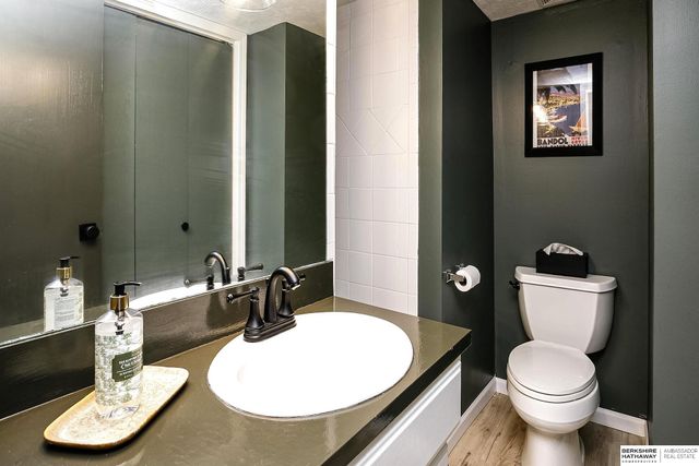 1509 S 152nd Avenue Circle, Omaha, NE 68144