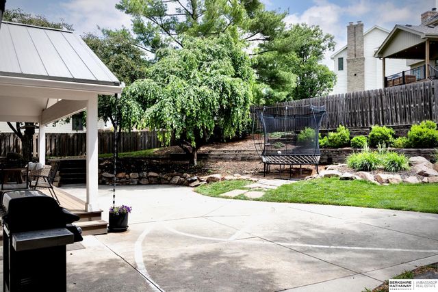 1509 S 152nd Avenue Circle, Omaha, NE 68144