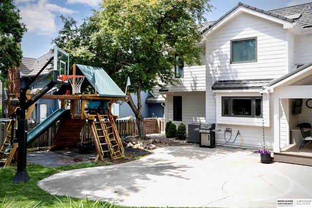 1509 S 152nd Avenue Circle, Omaha, NE 68144
