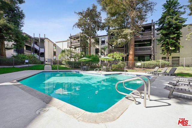 8640 Gulana Avenue J2016, Playa Del Rey, CA 90293