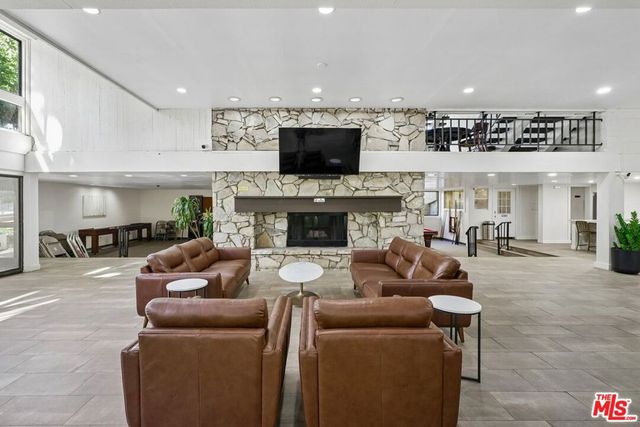 8640 Gulana Avenue J2016, Playa Del Rey, CA 90293
