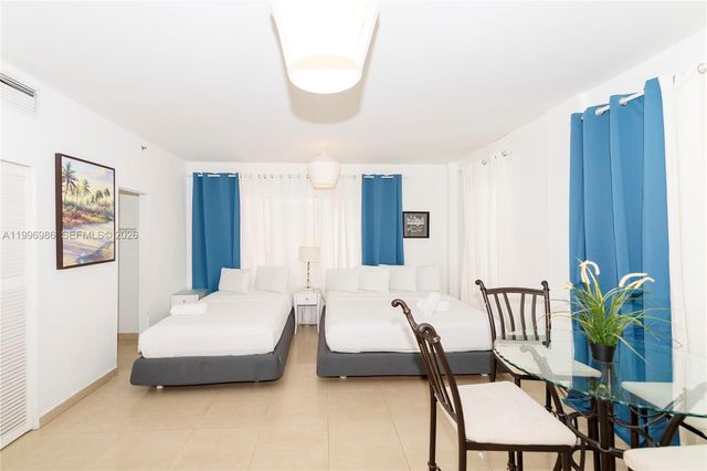 918 Ocean Dr 203, Miami Beach, FL 33139