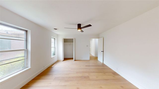 914 Tusing Street, Grand Prairie, TX 75050