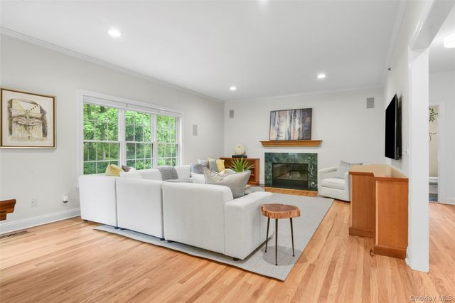 23 Round Hill Road, Scarsdale, NY 10583