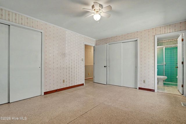 101 NE 40th Street, Oak Island, NC 28465