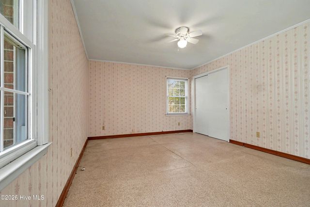 101 NE 40th Street, Oak Island, NC 28465
