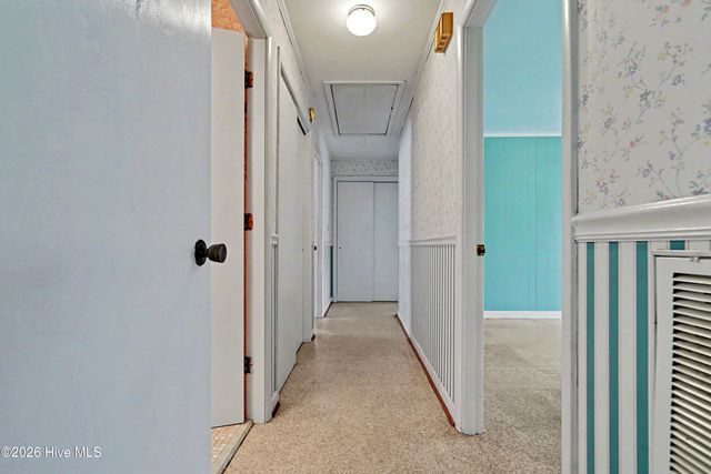 101 NE 40th Street, Oak Island, NC 28465