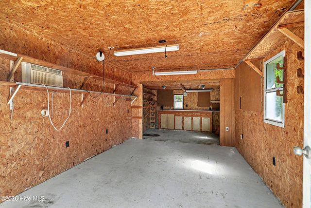 101 NE 40th Street, Oak Island, NC 28465
