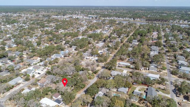 101 NE 40th Street, Oak Island, NC 28465