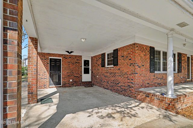 101 NE 40th Street, Oak Island, NC 28465