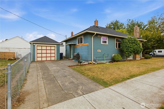 1081 Lafromboise Street, Enumclaw, WA 98022