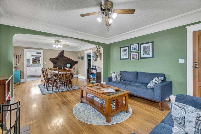 1081 Lafromboise Street, Enumclaw, WA 98022