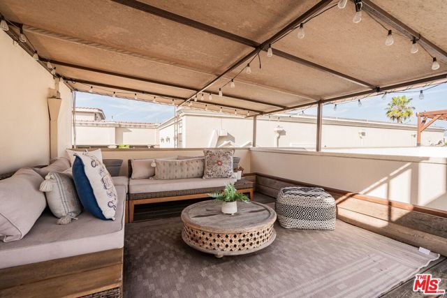 435 Arnaz Drive 304, Los Angeles, CA 90048