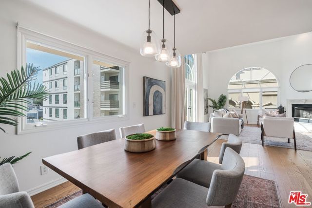 435 Arnaz Drive 304, Los Angeles, CA 90048