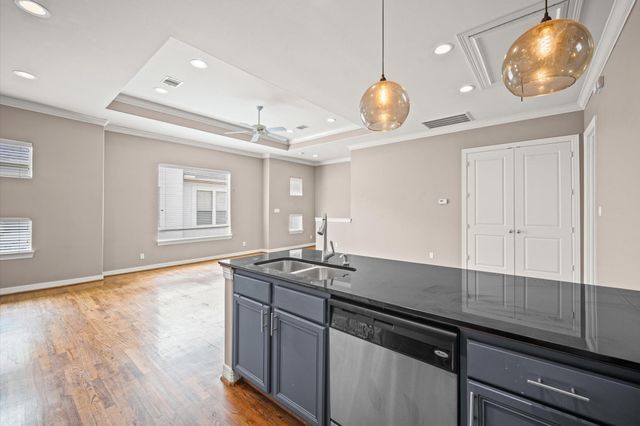 3840 Center Street, Houston, TX 77007