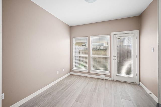 3840 Center Street, Houston, TX 77007