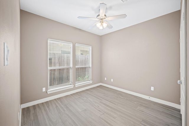 3840 Center Street, Houston, TX 77007