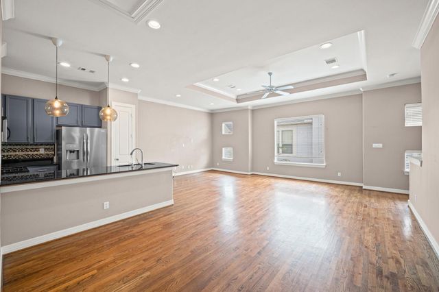 3840 Center Street, Houston, TX 77007