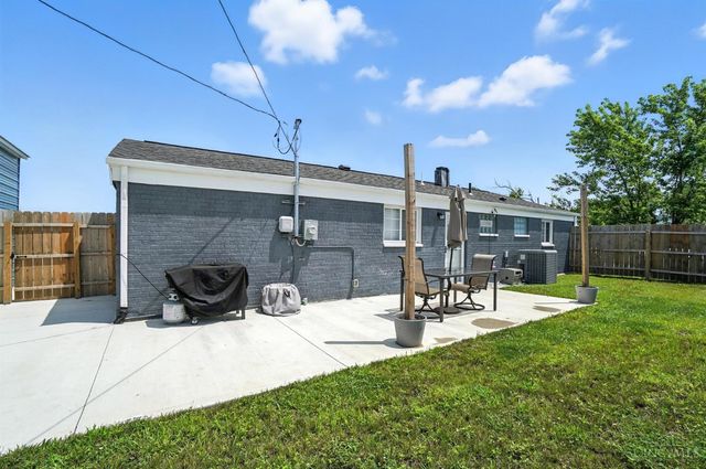 218 Woodfield Drive, Brookville, OH 45309