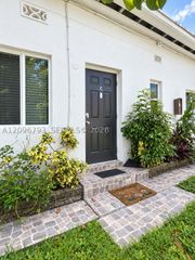 60 NE 78th St C, Miami, FL 33138