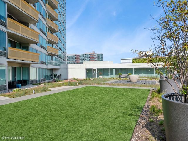 1720 Maple Avenue 204, Evanston, IL 60201