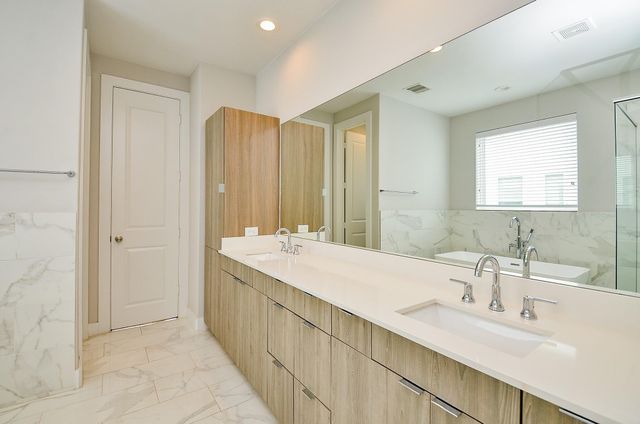 5903 Val Verde Street D, Houston, TX 77057