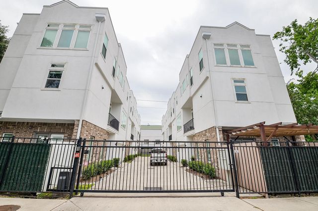 5903 Val Verde Street D, Houston, TX 77057