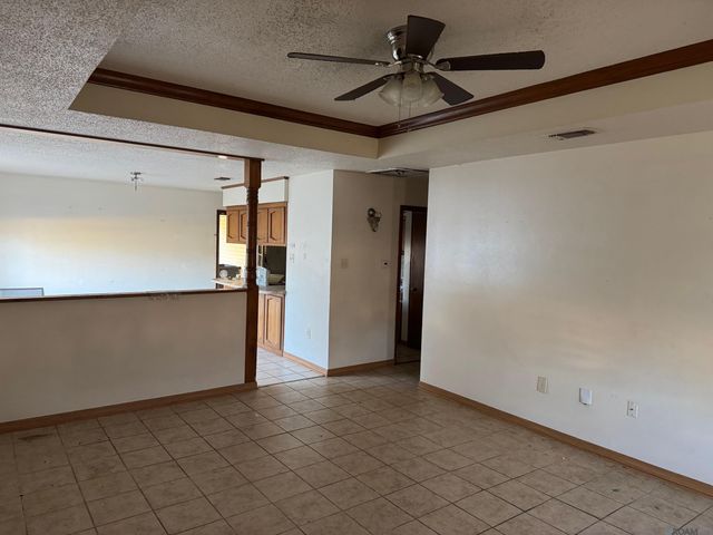 5854 Wright Dr, Baton Rouge, LA 70812