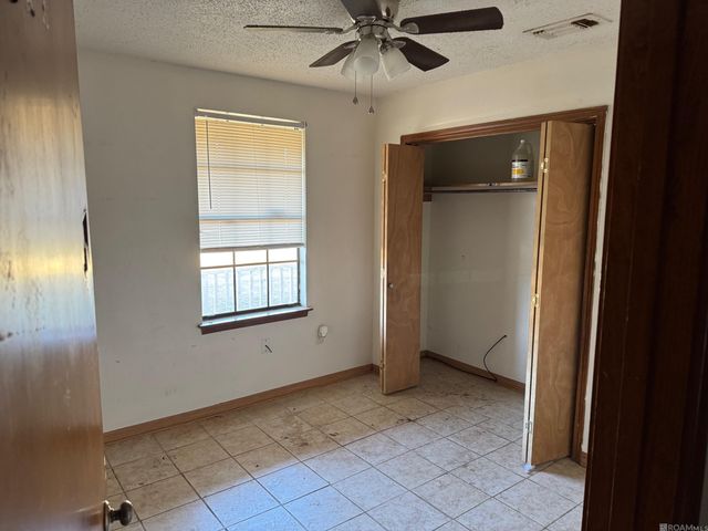 5854 Wright Dr, Baton Rouge, LA 70812