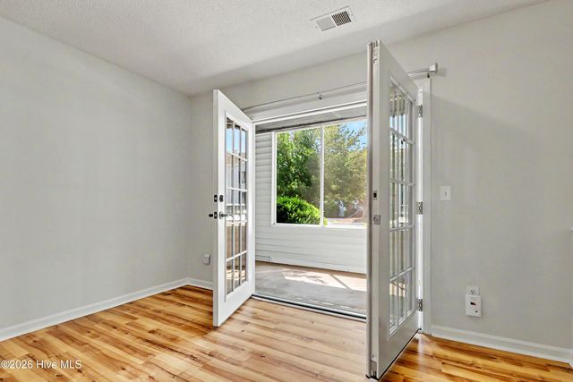 4140 Breezewood Drive Unit 104, Wilmington, NC 28412