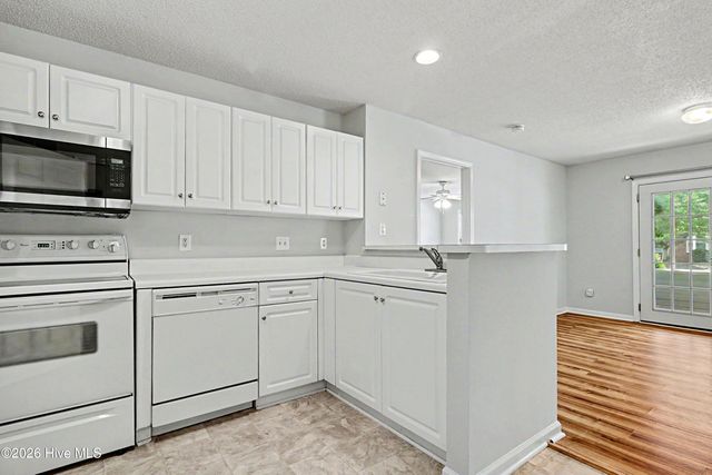 4140 Breezewood Drive Unit 104, Wilmington, NC 28412