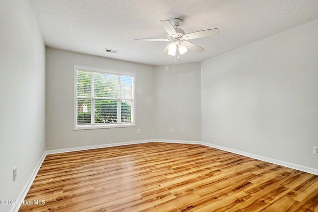 4140 Breezewood Drive Unit 104, Wilmington, NC 28412