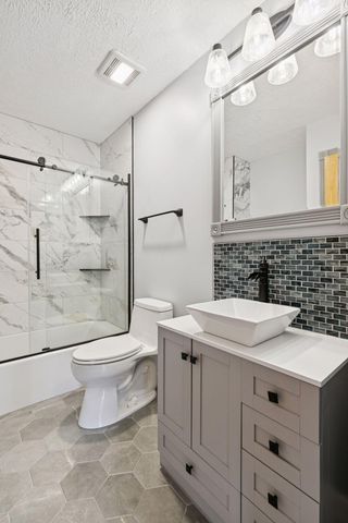 14200 Belfast Court, Rosemount, MN 55068