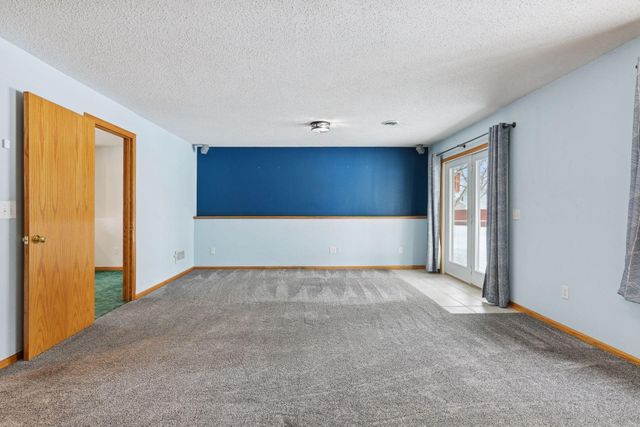 14200 Belfast Court, Rosemount, MN 55068