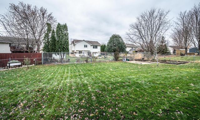 14200 Belfast Court, Rosemount, MN 55068