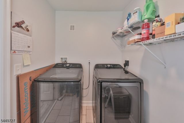 389 Grant St, Phillipsburg Town, NJ 08865