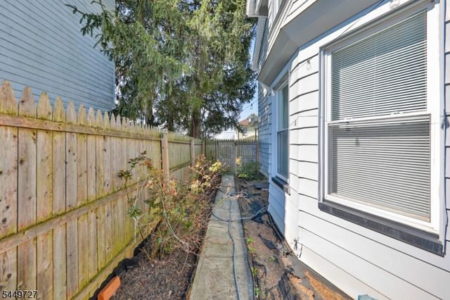 389 Grant St, Phillipsburg Town, NJ 08865