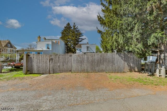 389 Grant St, Phillipsburg Town, NJ 08865
