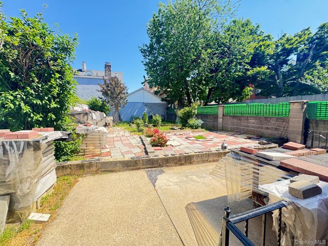 143-16 Franklin Avenue, Flushing, NY 11355