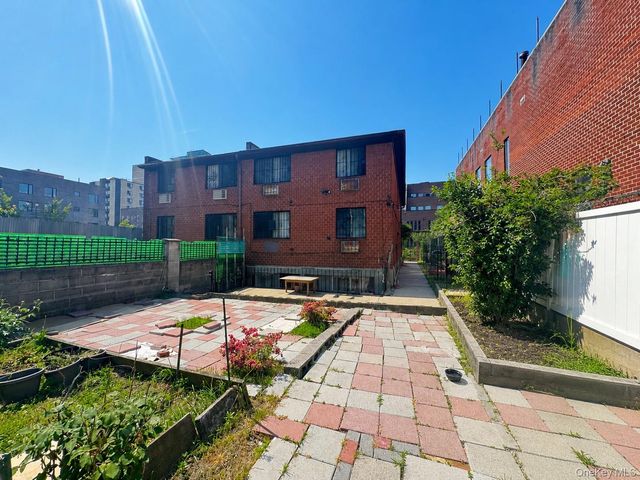 143-16 Franklin Avenue, Flushing, NY 11355