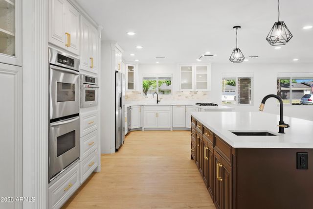 7801 N 16TH Lane, Phoenix, AZ 85021