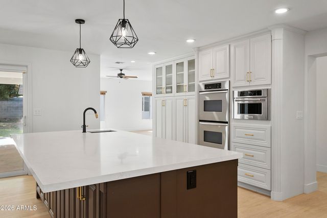 7801 N 16TH Lane, Phoenix, AZ 85021