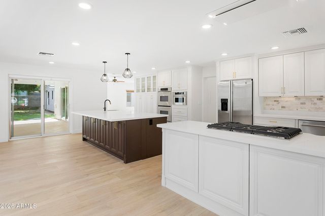 7801 N 16TH Lane, Phoenix, AZ 85021