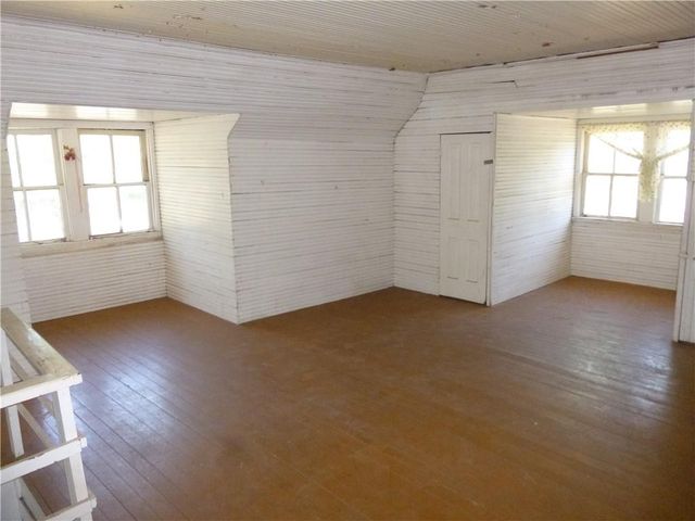 1319 Grace ST, Taylor, TX 76574