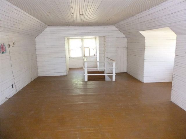 1319 Grace ST, Taylor, TX 76574