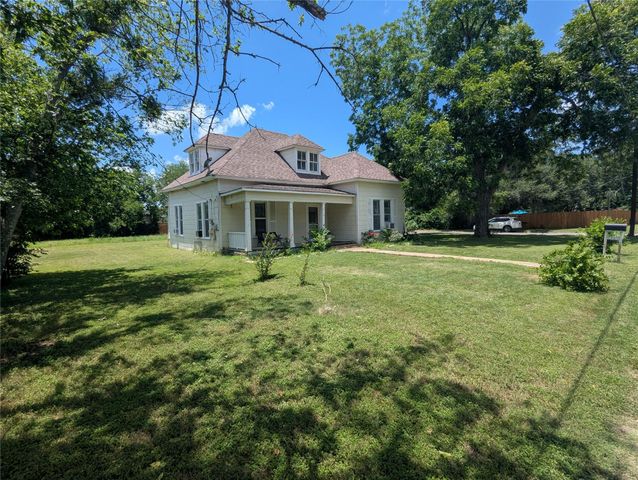 1319 Grace ST, Taylor, TX 76574