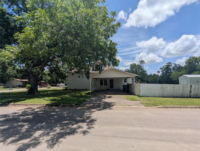 1319 Grace ST, Taylor, TX 76574