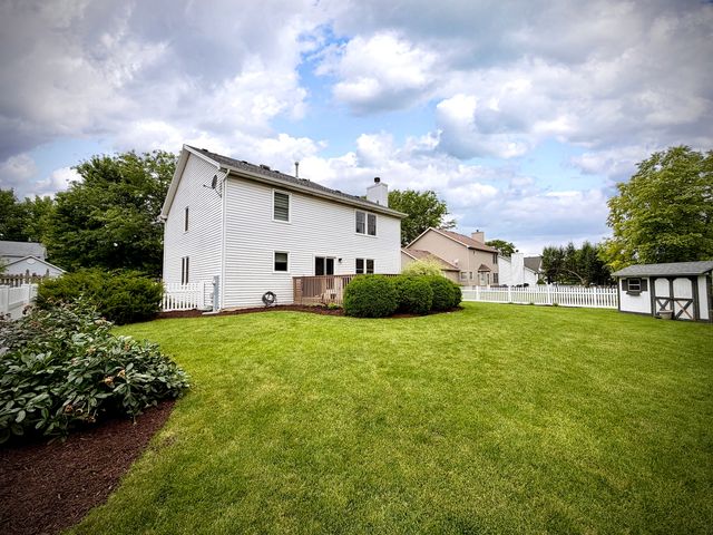 300 Savoy Drive, Shorewood, IL 60404